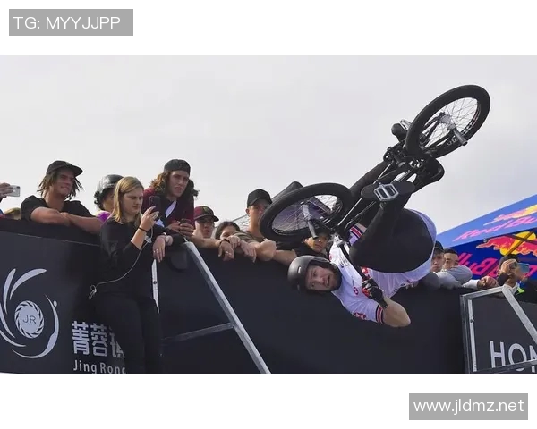 赛后分析:上海极限运动队与深圳极限运动队的精彩对决与战术探讨 赛后分析:上海极限运动队与深圳极限运动队的精彩对决与战术探讨