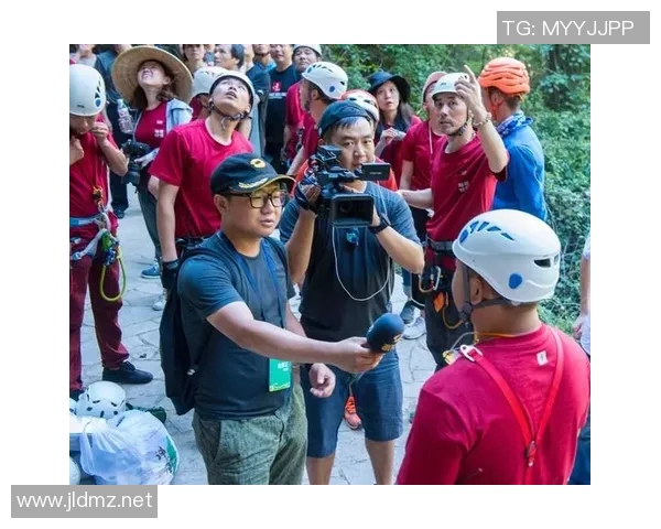 重庆极限运动队引发的意识形态争议与热议探讨