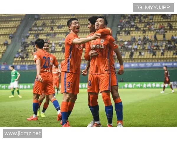 成都网球队以65分稳居锦标赛积分榜首位争冠形势一片大好