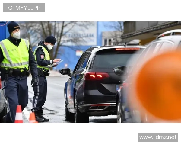 水中安全技巧全攻略掌握这些方法保障你的生命安全 水中安全技巧全攻略掌握这些方法保障你的生命安全